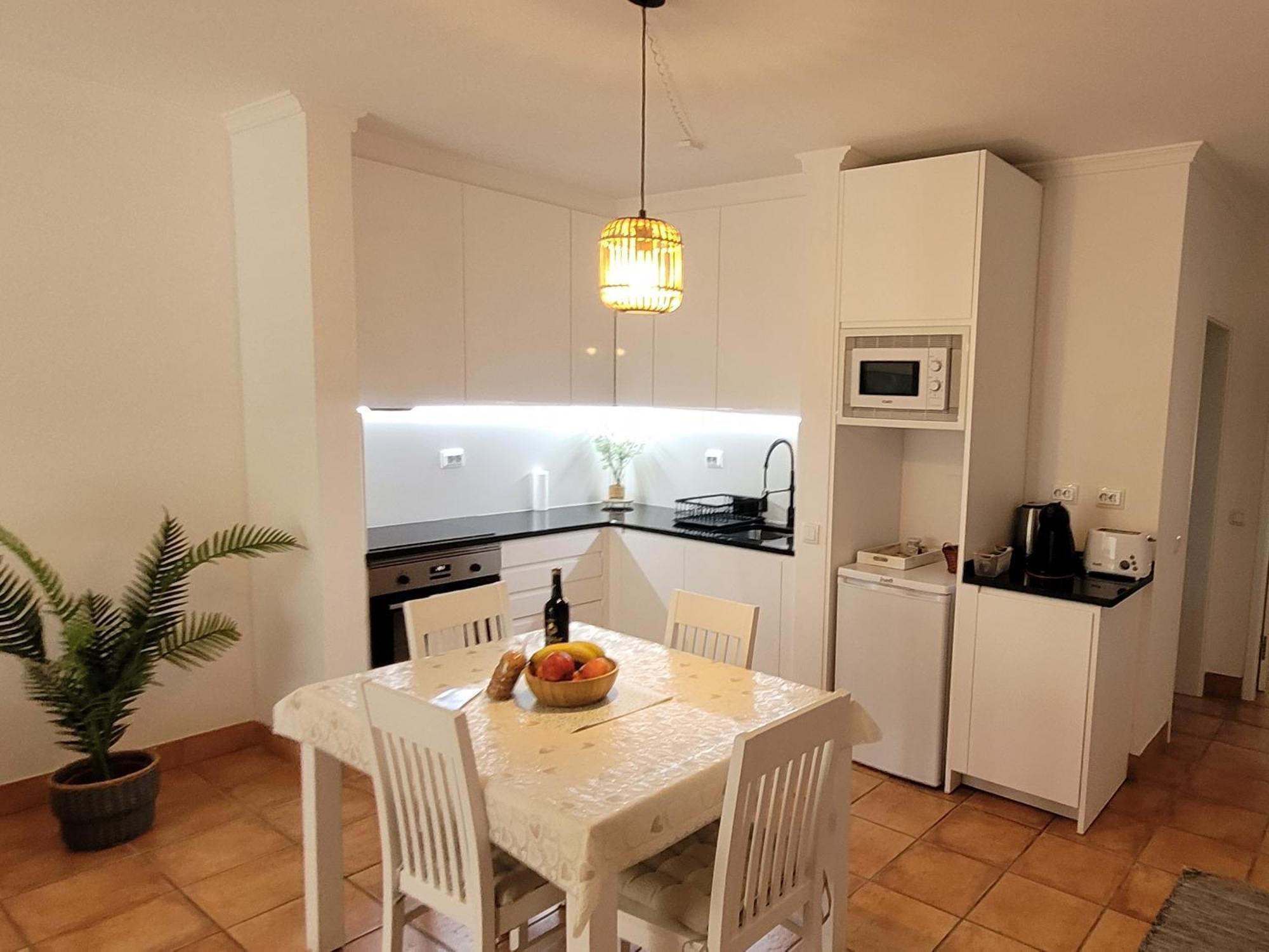 Apartment Vila Mos In Porto Mos Beach Lagos Luaran gambar