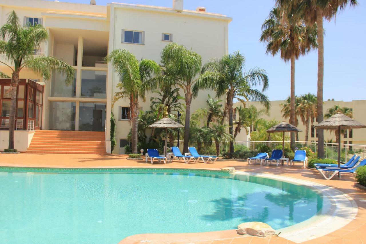 Apartment Vila Mos In Porto Mos Beach Lagos Luaran gambar